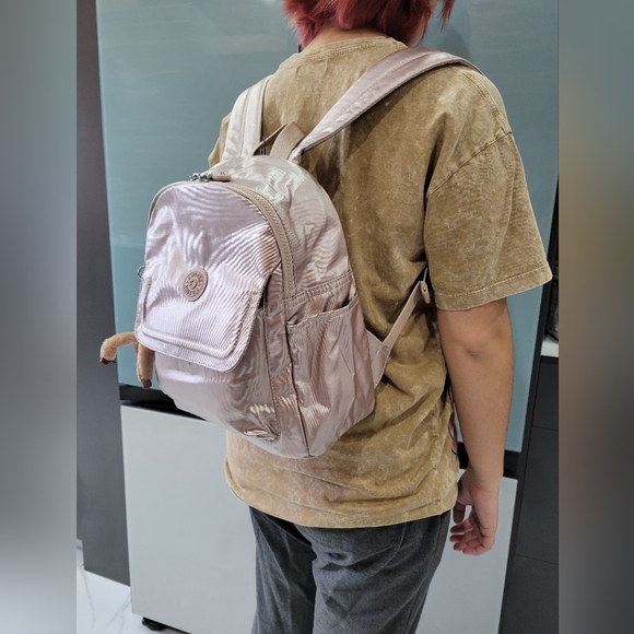 KIPLING BACKPACK METALLIC GOLD ROSE Matta Up Bag Medium NEW - Picture 6 of 15